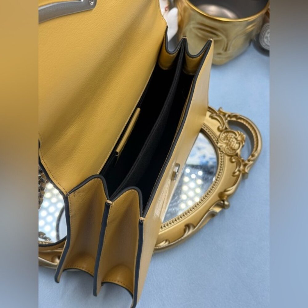🆕 KARL LAGERFELD 🧿 NWOT K/Signature Medium Crossbody Bag, Trench Beige Yellow - Picture 13 of 16